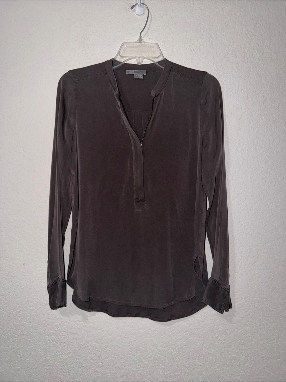 Vince Lightweight V-Neck Long-Sleeve Blouse in Taupe Gray